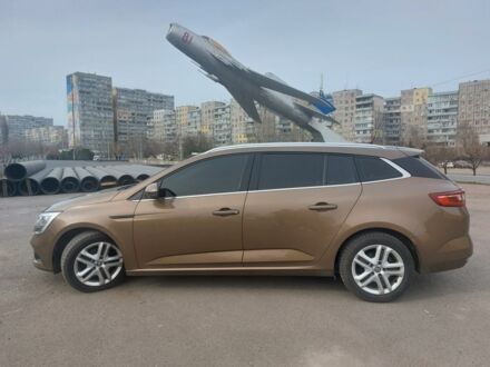 Рено 4 2016 у Дніпро (Дніпропетровську) на Automoto.ua Коричневий Рено 4, об'ємом двигуна 1.5 л та пробігом 182 тис. км за 12300 $, фото 1 на Automoto.ua