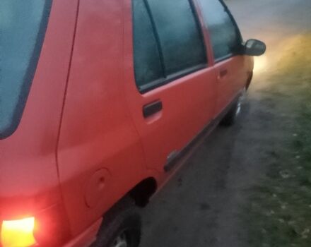 Красный Рено 4, объемом двигателя 1 л и пробегом 123 тыс. км за 1100 $, фото 5 на Automoto.ua