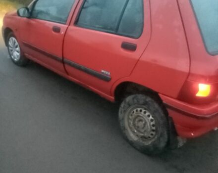Красный Рено 4, объемом двигателя 1 л и пробегом 123 тыс. км за 1100 $, фото 2 на Automoto.ua