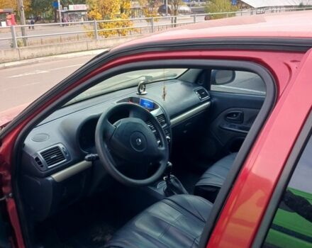 Рено 4 2005 в Киеве на Automoto.ua Красный Рено 4, объемом двигателя 1.4 л и пробегом 186 тыс. км за 3000 $, фото 9 на Automoto.ua