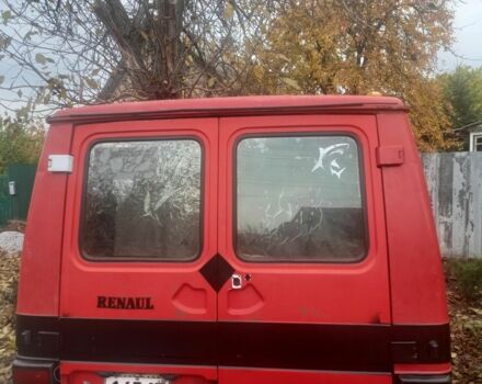 Красный Рено 4, объемом двигателя 0 л и пробегом 150 тыс. км за 357 $, фото 4 на Automoto.ua