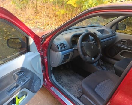 Рено 4 2006 в Запорожье на Automoto.ua Красный Рено 4, объемом двигателя 1.4 л и пробегом 241 тыс. км за 4200 $, фото 3 на Automoto.ua