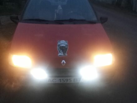 Красный Рено 4, объемом двигателя 1 л и пробегом 123 тыс. км за 1100 $, фото 1 на Automoto.ua