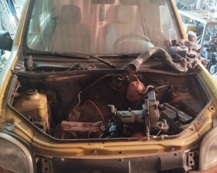Жовтий Рено 4, об'ємом двигуна 1.9 л та пробігом 240 тис. км за 1250 $, фото 3 на Automoto.ua