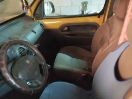 Рено 4 2000 у Вінниці на Automoto.ua Жовтий Рено 4, об'ємом двигуна 1.9 л та пробігом 240 тис. км за 1250 $, фото 1 на Automoto.ua
