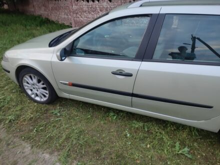 Рено 4 2002 в Сумах на Automoto.ua Желтый Рено 4, объемом двигателя 2 л и пробегом 263 тыс. км за 3700 $, фото 1 на Automoto.ua