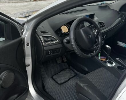 Рено 4 2014 в Белой Церкве на Automoto.ua Серый Рено 4, объемом двигателя 1.5 л и пробегом 311 тыс. км за 7520 $, фото 4 на Automoto.ua