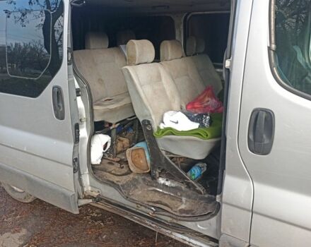 Серый Рено 4, объемом двигателя 2 л и пробегом 380 тыс. км за 4000 $, фото 2 на Automoto.ua