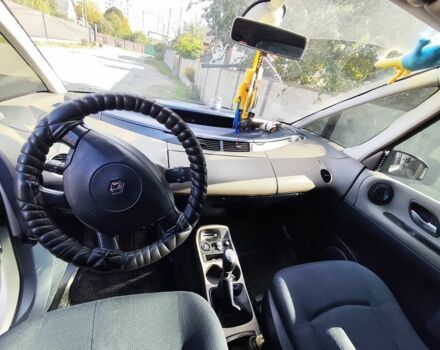 Рено 4 2005 в Виннице на Automoto.ua Серый Рено 4, объемом двигателя 2 л и пробегом 265 тыс. км за 5050 $, фото 3 на Automoto.ua