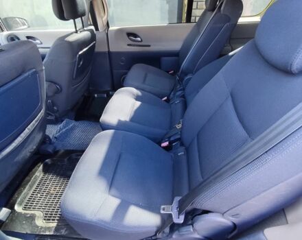 Рено 4 2005 в Виннице на Automoto.ua Серый Рено 4, объемом двигателя 2 л и пробегом 265 тыс. км за 5050 $, фото 5 на Automoto.ua