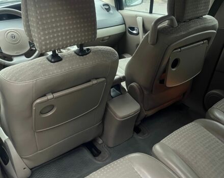 Серый Рено 4, объемом двигателя 2 л и пробегом 430 тыс. км за 3799 $, фото 5 на Automoto.ua