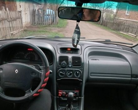 Сірий Рено 4, об'ємом двигуна 1.8 л та пробігом 88 тис. км за 2000 $, фото 4 на Automoto.ua