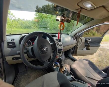 Сірий Рено 4, об'ємом двигуна 1.6 л та пробігом 214 тис. км за 4617 $, фото 5 на Automoto.ua