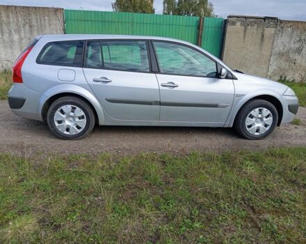 Рено 4 2006 в Луцке на Automoto.ua Серый Рено 4, объемом двигателя 1.6 л и пробегом 193 тыс. км за 5400 $, фото 3 на Automoto.ua