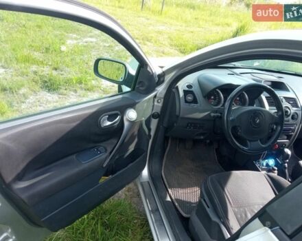 Серый Рено 4, объемом двигателя 1.5 л и пробегом 378 тыс. км за 4567 $, фото 5 на Automoto.ua
