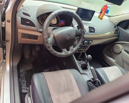 Серый Рено 4, объемом двигателя 1.6 л и пробегом 230 тыс. км за 5500 $, фото 1 на Automoto.ua