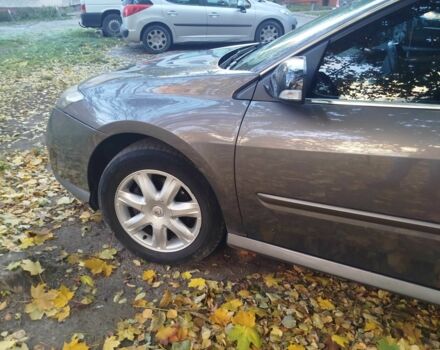 Серый Рено 4, объемом двигателя 1.5 л и пробегом 314 тыс. км за 7100 $, фото 2 на Automoto.ua