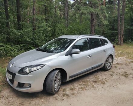 Серый Рено 4, объемом двигателя 1.5 л и пробегом 196 тыс. км за 8300 $, фото 2 на Automoto.ua
