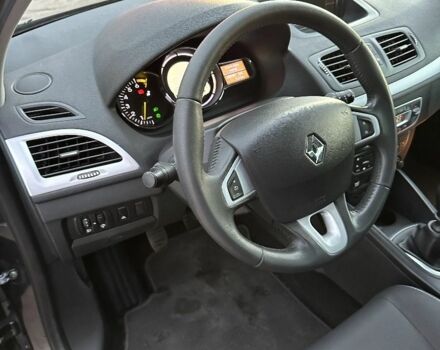 Серый Рено 4, объемом двигателя 1.6 л и пробегом 200 тыс. км за 8299 $, фото 6 на Automoto.ua
