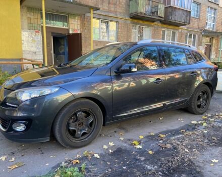 Сірий Рено 4, об'ємом двигуна 1.5 л та пробігом 320 тис. км за 7000 $, фото 1 на Automoto.ua