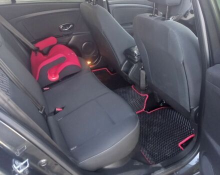 Серый Рено 4, объемом двигателя 1.5 л и пробегом 208 тыс. км за 7200 $, фото 8 на Automoto.ua