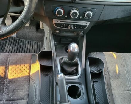 Сірий Рено 4, об'ємом двигуна 1.5 л та пробігом 175 тис. км за 7000 $, фото 4 на Automoto.ua