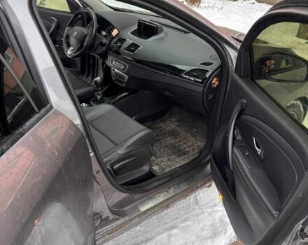 Серый Рено 4, объемом двигателя 1.5 л и пробегом 272 тыс. км за 8000 $, фото 4 на Automoto.ua