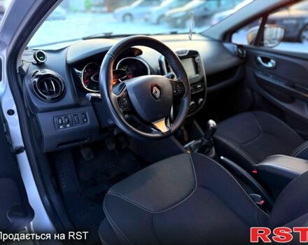 Серый Рено 4, объемом двигателя 1.5 л и пробегом 27000 тыс. км за 8300 $, фото 3 на Automoto.ua