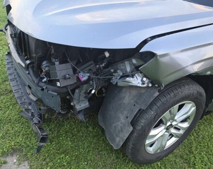 Сірий Рено 4, об'ємом двигуна 0 л та пробігом 19 тис. км за 12258 $, фото 7 на Automoto.ua