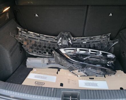 Сірий Рено 4, об'ємом двигуна 0 л та пробігом 19 тис. км за 12258 $, фото 15 на Automoto.ua