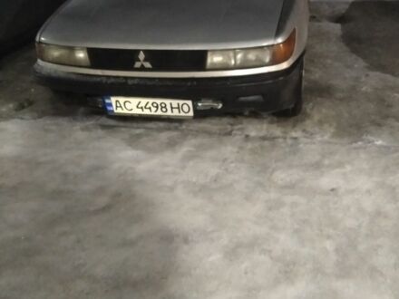 Рено 4 1990 у Луцьку на Automoto.ua Сірий Рено 4, об'ємом двигуна 1.5 л та пробігом 3 тис. км за 955 $, фото 1 на Automoto.ua