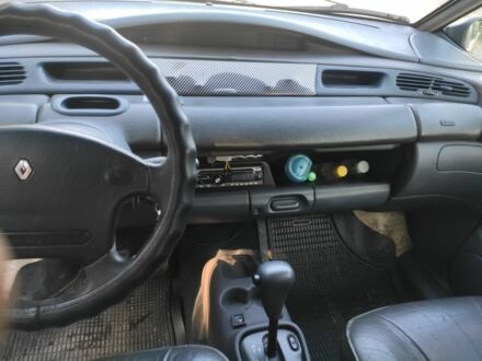Серый Рено 4, объемом двигателя 2 л и пробегом 320 тыс. км за 3500 $, фото 1 на Automoto.ua