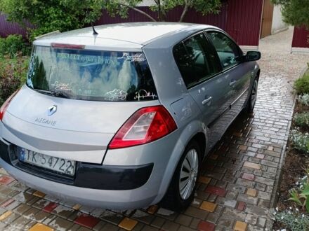 Рено 4 2003 в Голованевске на Automoto.ua Серый Рено 4, объемом двигателя 1.5 л и пробегом 1000 тыс. км за 1450 $, фото 1 на Automoto.ua