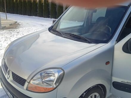 Сірий Рено 4, об'ємом двигуна 1.5 л та пробігом 220 тис. км за 3800 $, фото 1 на Automoto.ua