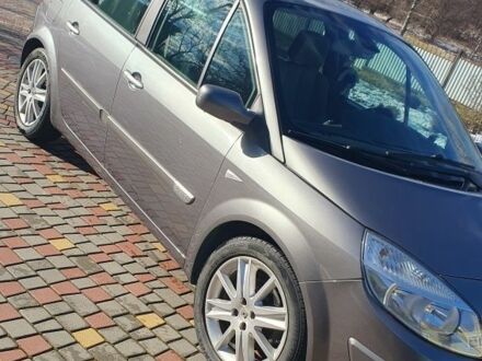 Рено 4 2003 у Снятине на Automoto.ua Сірий Рено 4, об'ємом двигуна 2 л та пробігом 210 тис. км за 4300 $, фото 1 на Automoto.ua