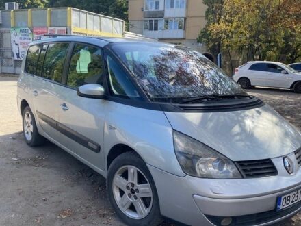 Рено 4 2003 у Константиновке на Automoto.ua Сірий Рено 4, об'ємом двигуна 2 л та пробігом 350 тис. км за 2500 $, фото 1 на Automoto.ua