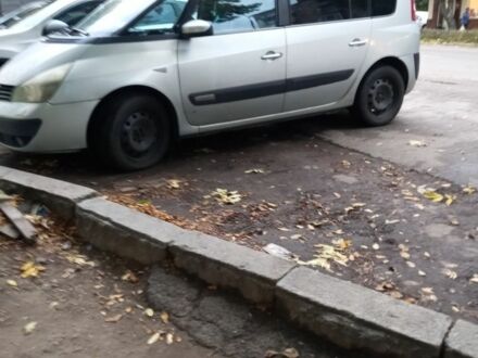 Рено 4 2003 в Черкассах на Automoto.ua Серый Рено 4, объемом двигателя 3 л и пробегом 309 тыс. км за 2650 $, фото 1 на Automoto.ua