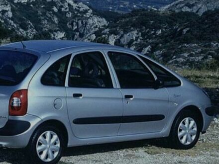 Серый Рено 4, объемом двигателя 0 л и пробегом 300 тыс. км за 3100 $, фото 1 на Automoto.ua