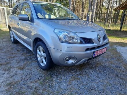 Серый Рено 4, объемом двигателя 2 л и пробегом 256 тыс. км за 10000 $, фото 1 на Automoto.ua