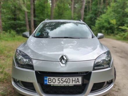 Рено 4 2011 в Бродах на Automoto.ua Серый Рено 4, объемом двигателя 1.5 л и пробегом 196 тыс. км за 8300 $, фото 1 на Automoto.ua