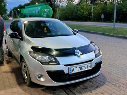 Серый Рено 4, объемом двигателя 1.5 л и пробегом 270 тыс. км за 5300 $, фото 1 на Automoto.ua