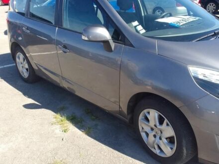 Сірий Рено 4, об'ємом двигуна 1.5 л та пробігом 275 тис. км за 8600 $, фото 1 на Automoto.ua