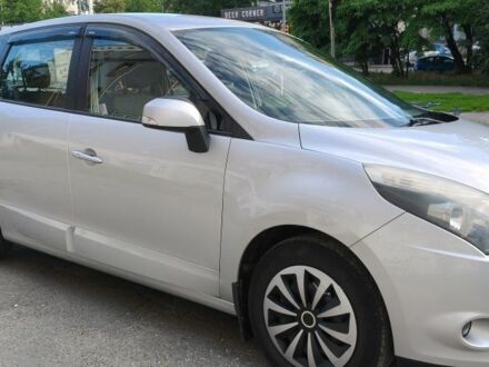 Серый Рено 4, объемом двигателя 0 л и пробегом 233 тыс. км за 7000 $, фото 1 на Automoto.ua