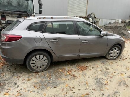 Серый Рено 4, объемом двигателя 1.5 л и пробегом 300 тыс. км за 4701 $, фото 1 на Automoto.ua