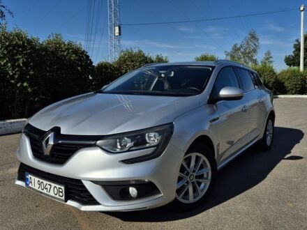 Серый Рено 4, объемом двигателя 1.5 л и пробегом 248 тыс. км за 10900 $, фото 1 на Automoto.ua