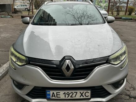 Рено 4 2016 у Дніпро (Дніпропетровську) на Automoto.ua Сірий Рено 4, об'ємом двигуна 1.5 л та пробігом 160 тис. км за 12000 $, фото 1 на Automoto.ua