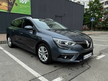 Рено 4 2016 в Киеве на Automoto.ua Серый Рено 4, объемом двигателя 1.5 л и пробегом 172 тыс. км за 11900 $, фото 1 на Automoto.ua