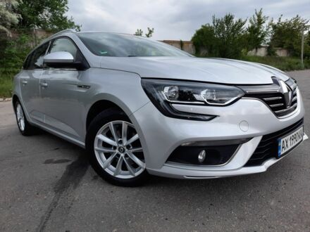 Рено 4 2017 в Харькове на Automoto.ua Серый Рено 4, объемом двигателя 1.5 л и пробегом 230 тыс. км за 14500 $, фото 1 на Automoto.ua