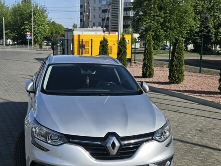 Рено 4 2017 в Луцке на Automoto.ua Серый Рено 4, объемом двигателя 1.5 л и пробегом 290 тыс. км за 11700 $, фото 1 на Automoto.ua