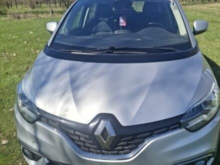 Рено 4 2019 у Кам'янське (Дніпродзержинськ) на Automoto.ua Сірий Рено 4, об'ємом двигуна 1.7 л та пробігом 183 тис. км за 16200 $, фото 1 на Automoto.ua